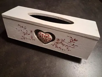 Boîte à mouchoirs en bois
