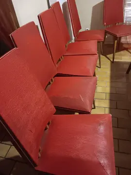 6 chaises de séjour à restaurer