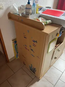 Table à langer avec rangements – Très pratique