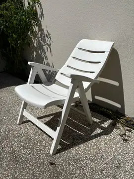 chaise de jardin pliable usagée