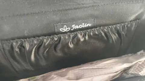 sac a main noir avec chainette jamais utilisé