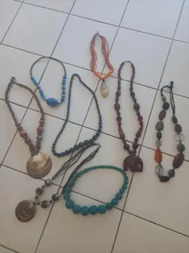 lot de colliers