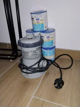Petite pompe de filtrage piscine