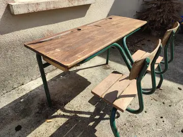 bureau d'écolier ancien