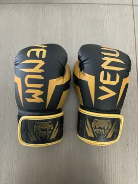 Gants de boxe taille 10