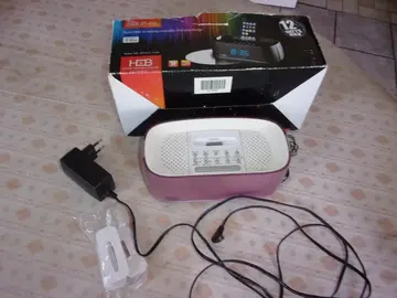 Ancien radio réveil et docking compatible iPod Marque H&P-10i