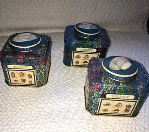 3 boites à thé