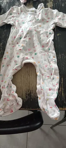 Lot de vêtements bébé fille