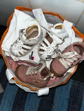 vêtements et chaussures taille 19mois