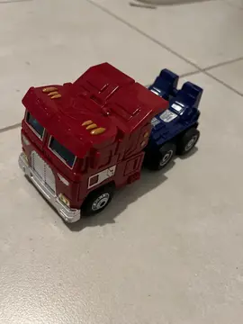 Jouet TRANSFORMER Camion/Robot