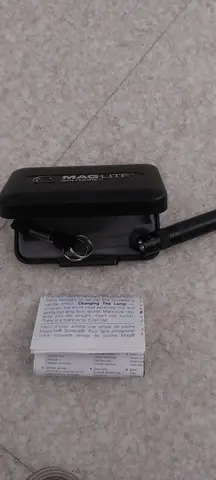 micro lampe de poche à réparer