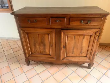 buffet ancien en noyer