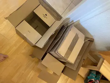 10 cartons en bon état !