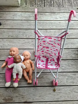 poussette jeu enfant et bébés