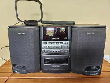 mini-chaine radio/K7/CDs