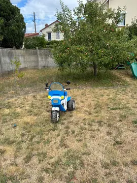 moto petite enfance sur batterie