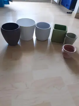 Cache pots