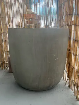 gros pot en béton fibré