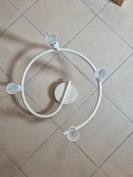 lustre 4 spots orientables.