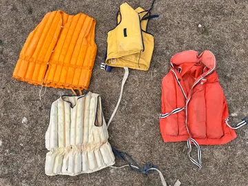 anciens gilets de sauvetage