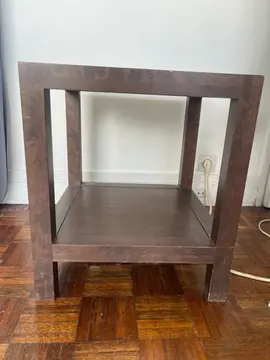 Table de chevet