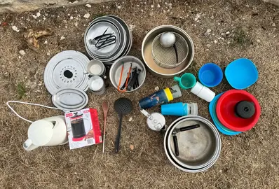 lot de ustensiles pour camping