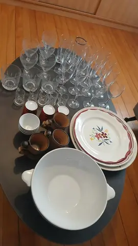 Vaisselle, verres, tasses, plats