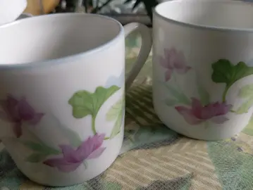 2 petites tasses