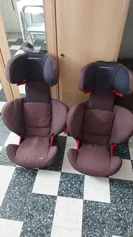 2 sièges auto rodifix bébé confort