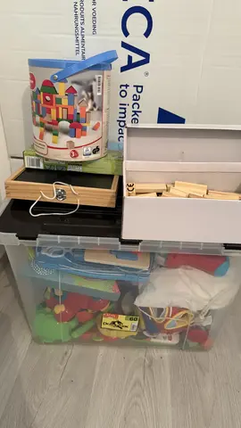 Divers jeux pour bébés et enfants