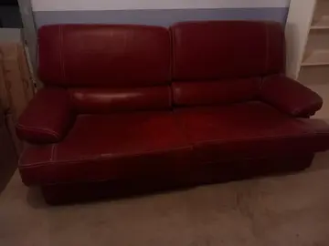 vieux fauteuil cuir rouge