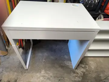 Bureau blanc