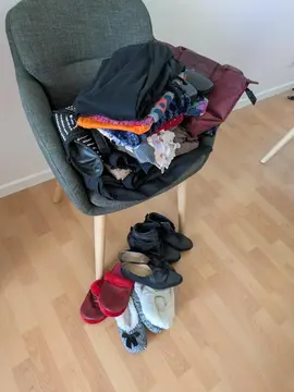 vêtements sacs écharpes chaussures