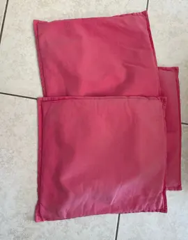 3 Housses de coussins fuchsia clair