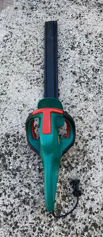 Taille-haie À RÉPARER