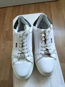 baskets blanches