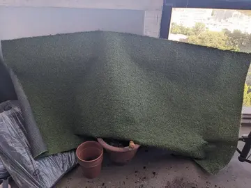 2 rouleaux de faux gazon