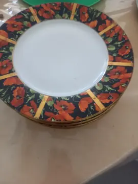 8 assiettes à dessert