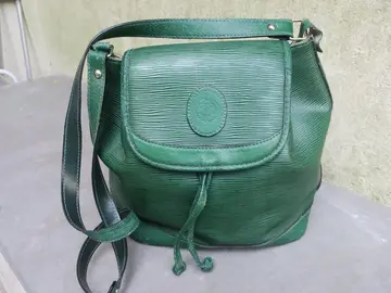 SAC à MAIN « TIARA » vert à bandoulière