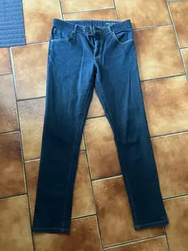 Jeans neuf taille 44
