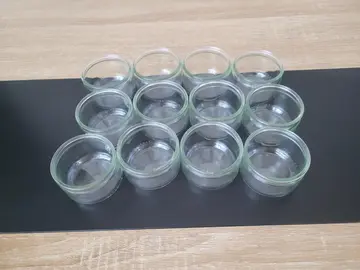 12 petits pots type crème