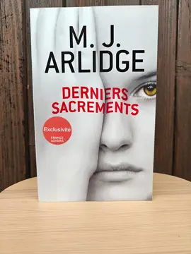 📚 |