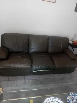 banquette et deux armoires