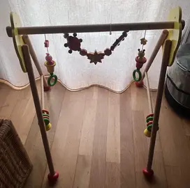 portique bois bébé
