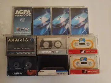 10 cassettes audio