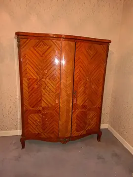 armoire de chambre marquetée