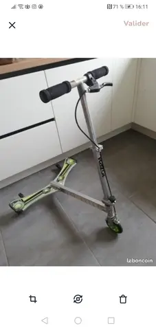 Trotinette type Razor