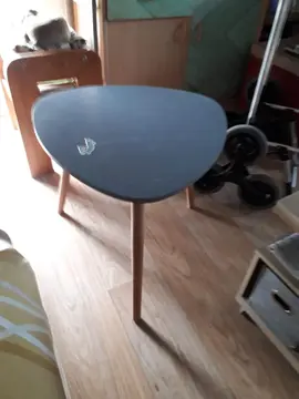 table bout de canapé