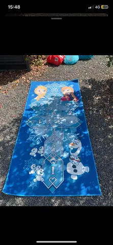 tapis fille reine des neiges