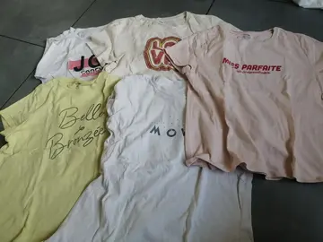 5 tshirts xs-s